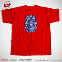 تیشرت قرمز هنری ایرانی با طرح وه چه بی‌ رنگ و بی‌ نشان که منم برند چام 9521