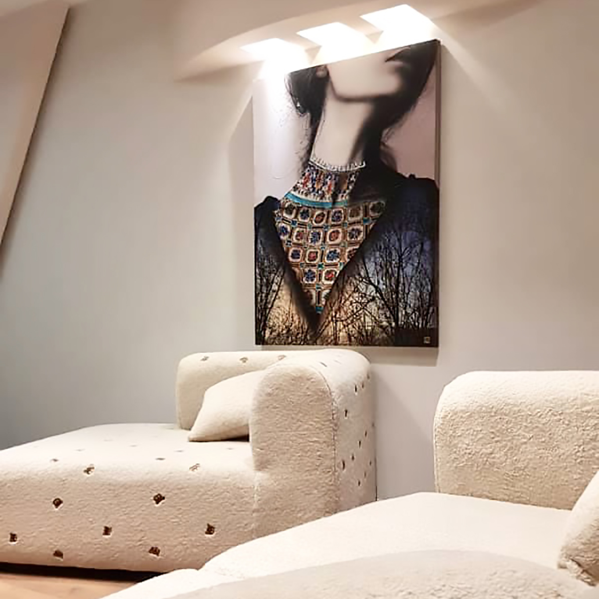 تابلو دختر کاشیکاری درمنظره