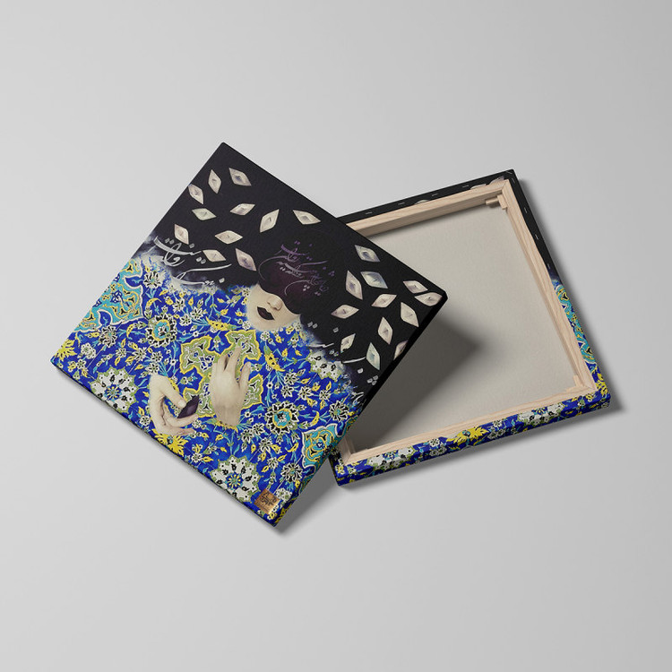 تابلو بوم دختری در میان قایق های کاغذی با چشمانی بسته در دریایی از نگاره ها با شعر هوشنگ ابتهاج گالری چارگوش