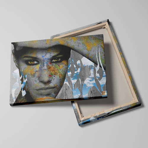 تابلو پرتره مِهرِ مصلوب | کلاژ سورئال و کالیگرافی مدرن با شعر سعدی | اثر گالری چارگوش مدل 2575 سه بعدی طوسی