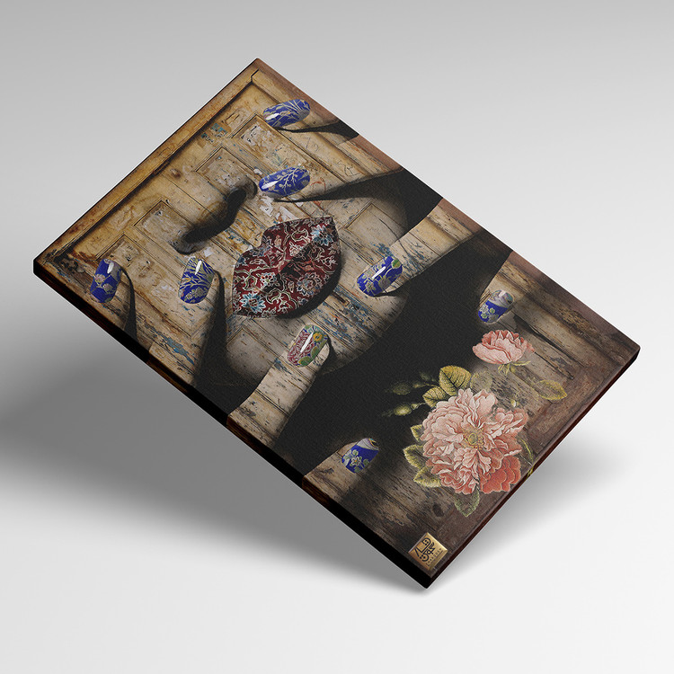 تابلو بانویی در چارچوب درب قدیمی ترسیمشده از دلِ تاریخ، به زبانِ مینیاتور اثر گالری چارگوش مدل