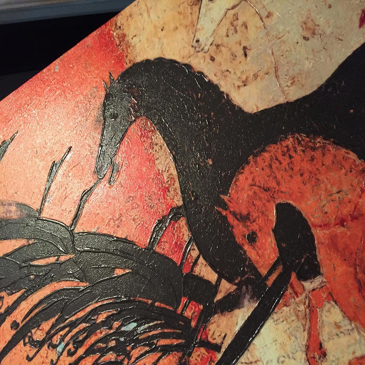 تابلو پاناروما گوهر اسبهای مولانا؛ رقصِ رنگ و غزل در پاییز | گالری چارگوش مدل 6425 نقش برجسته