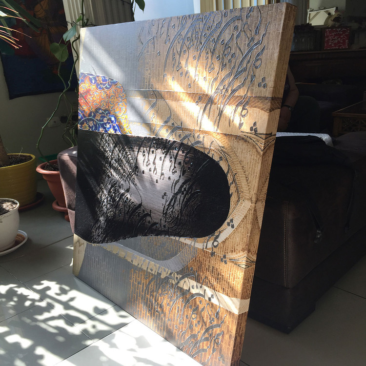 Calligraphy painting of a lady on the threshold of hope with the poem "The good news has arrived that the days of sorrow will not last" from Chargoosh Gallery, model 2545